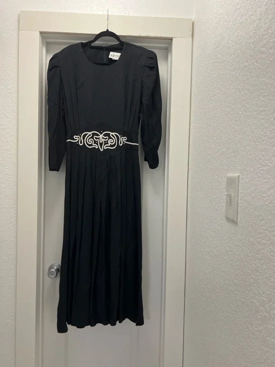 SL Fashions Black Long-Sleeve Midi Dress with Ornate Waist Accent - Picture 2 of 8